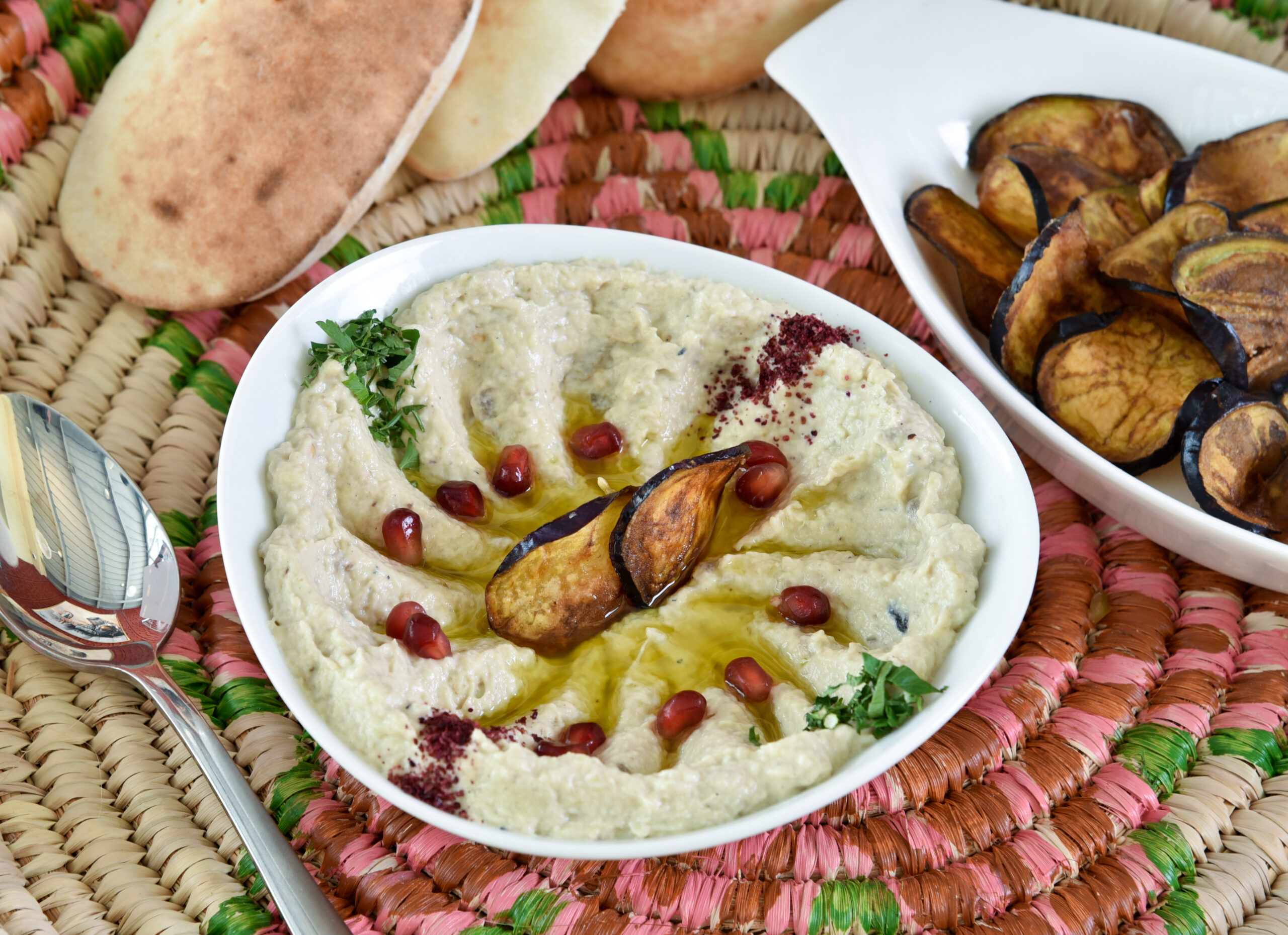 Baba Ganoush mit Granatapfel und Auberginen